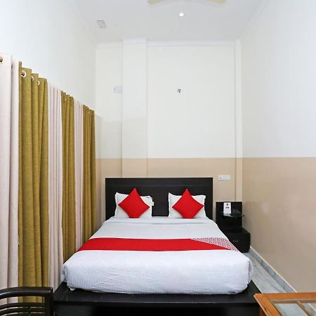 אלמורה Oyo 19638 Hotel Jay Continental מראה חיצוני תמונה